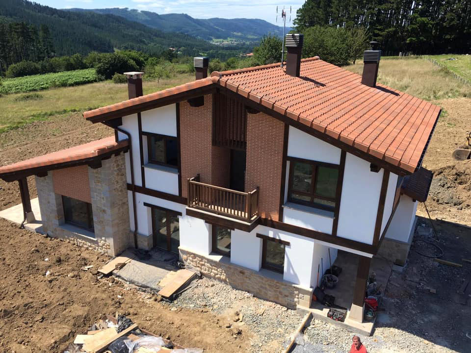 fachada exterior vivienda estilo caserío