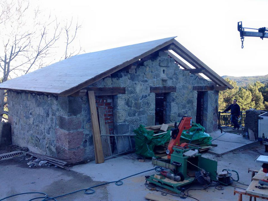proceso de instalación de tejado de madera