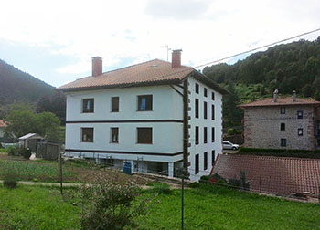 edificio estilo caserío